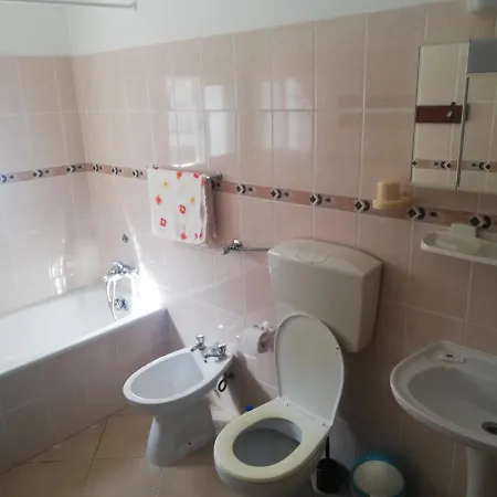 By R-tex Guest house Manta Rota