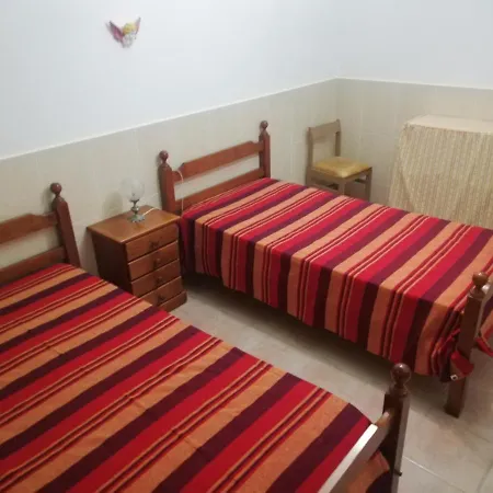 By R-tex Guest house Manta Rota